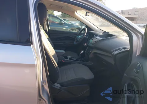 2017 Ford Escape S z USA, uszkodzony, nr VIN 1FMCU0F78HUB05228